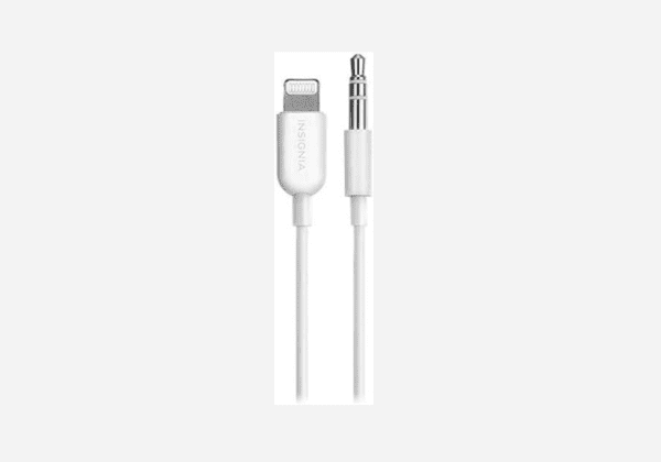 Insignia 0.9m (3 ft.) Lightning/3.5mm Stereo Audio Cable - White - Image 2